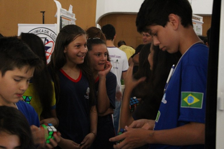 Feiras de Ciência e Tecnologia 2015 Feiras de Ciência e Tecnologia 2015