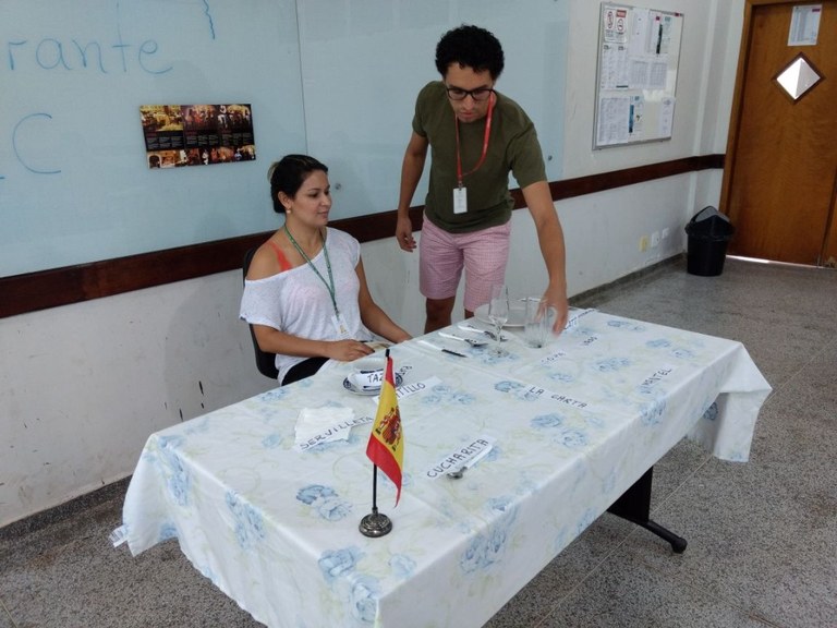 Encenação dos estudantes Encenação dos estudantes