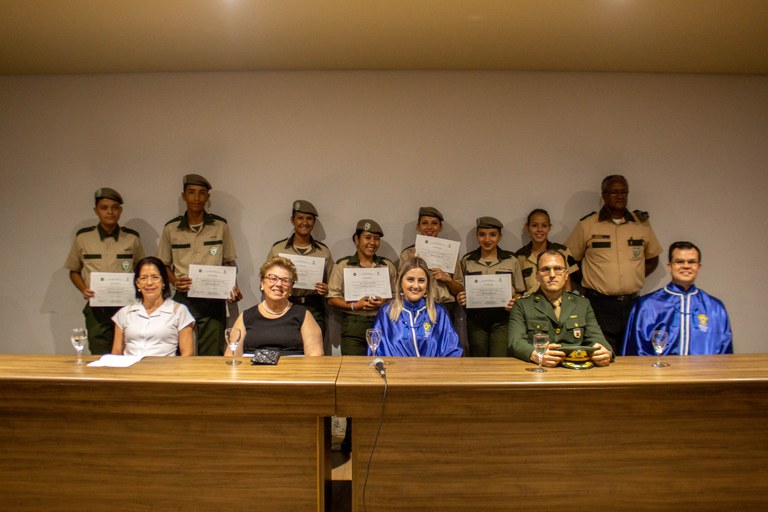 Curso de Qualificação Profissional - Operador de Computador Curso de Qualificação Profissional - Operador de Computador