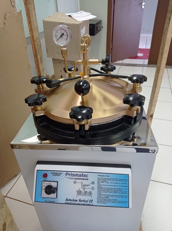 Novos equipamentos para o laboratório de química e biologia do Campus Dourados Novos equipamentos para o laboratório de química e biologia do Campus Dourados