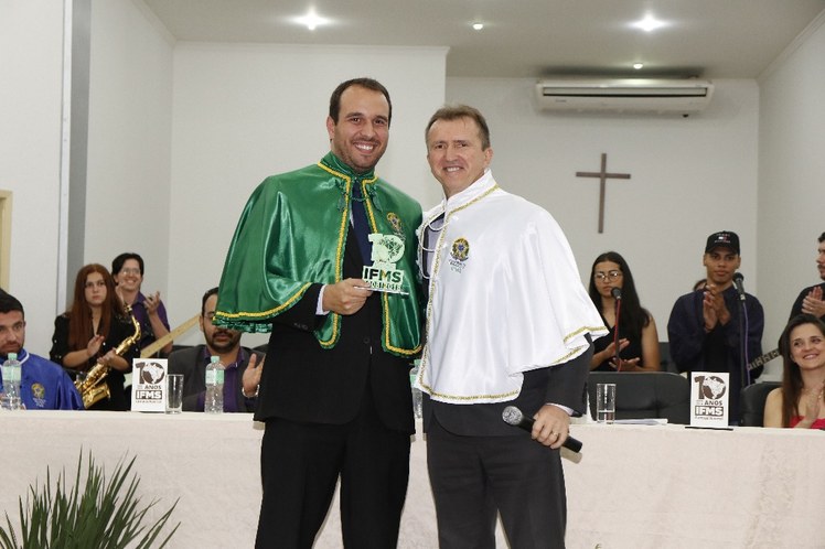 Entrega de toten comemorativo 10 anos IFMS