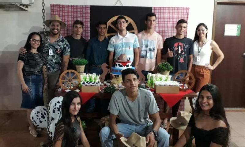 Residentes participam do Projeto Quinta Astral