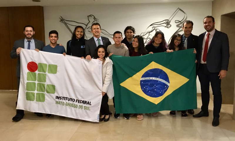 Foto estudantes estágio