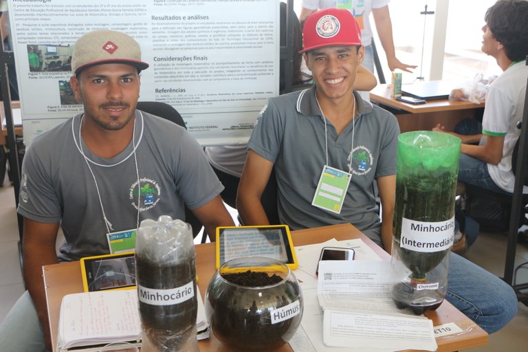 Feira de Ciência e Tecnologia de Aquidauana 2017 Feira de Ciência e Tecnologia de Aquidauana 2017