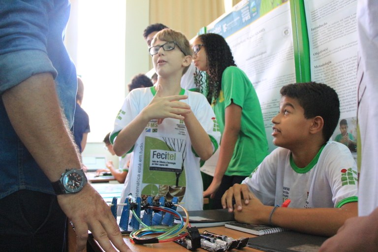 Feira de Ciência e Tecnologia de Três Lagoas 2017 Feira de Ciência e Tecnologia de Três Lagoas 2017