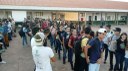 Estudantes do Campus Jardim se reúnem para acolhida no pátio do campus