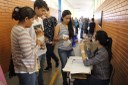 Candidatos se apresentam ao local de prova com o documento de identificação com foto