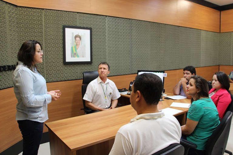 A Pró-reitora de Ensino, Elaine Cassiano, esteve presente na cerimônia A Pró-reitora de Ensino, Elaine Cassiano, esteve presente na cerimônia