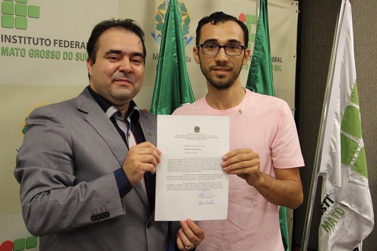 Jeferson Alves Berto - Auxiliar em Administração - Campus Naviraí