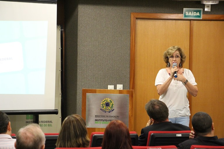 Edilene Oliveira, diretora do Centro de Referência em Tecnologias Educacionais e Educação a Distância Edilene Oliveira, diretora do Centro de Referência em Tecnologias Educacionais e Educação a Distância