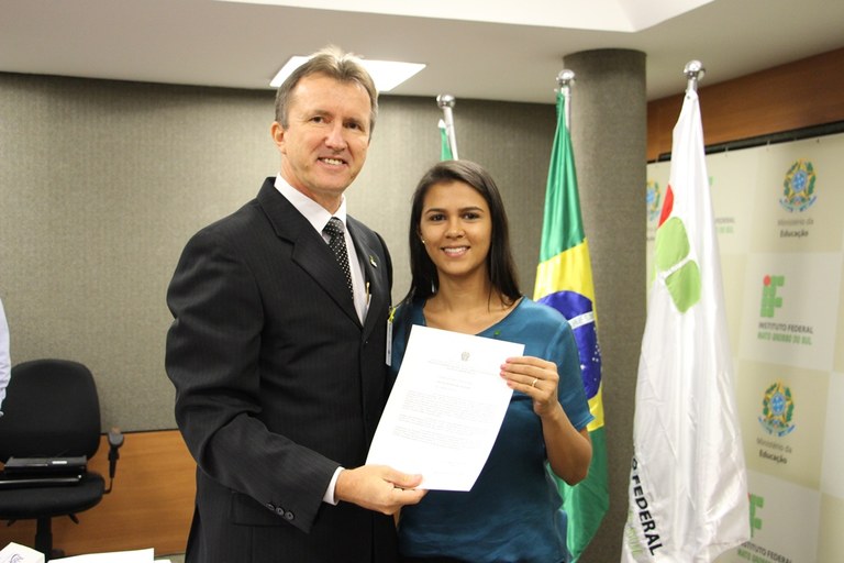 Joanne Romão de Oliveira - Assistente em Administração - Campus Dourados Joanne Romão de Oliveira - Assistente em Administração - Campus Dourados