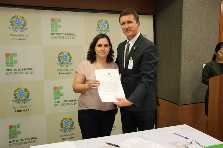 Ligia Karina Meneghetti - Professor - Campus Dourados