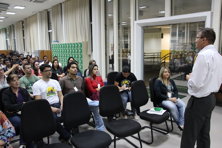 Reitor do IFMS conversa com servidores de Aquidauana (agosto/2016)
