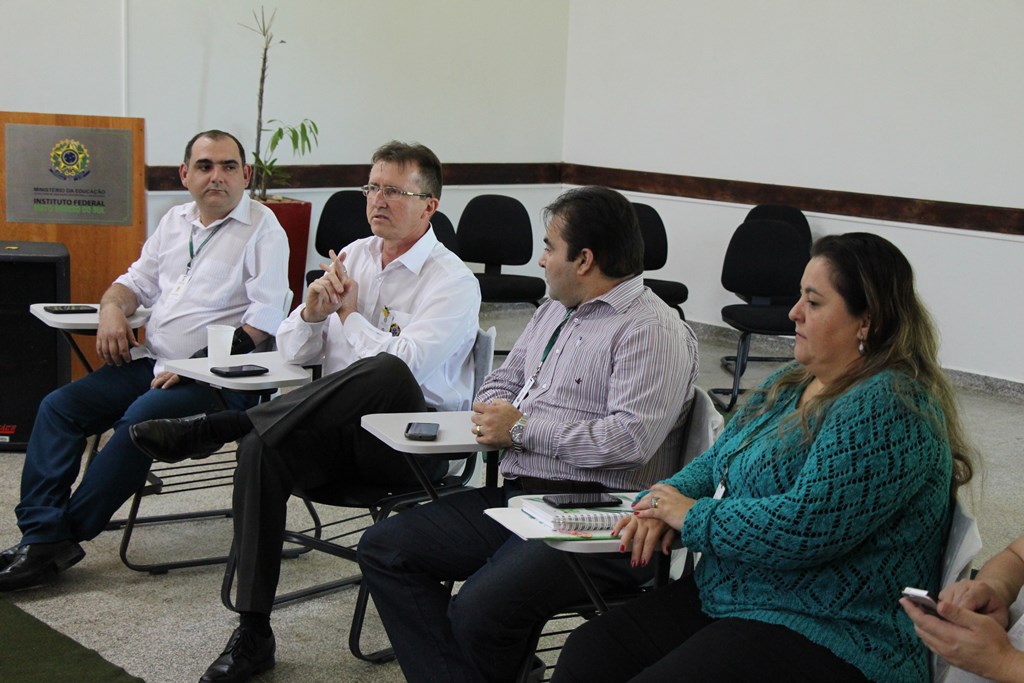 Dirigentes do IFMS abrem a ação no Campus Coxim (julho/2016)