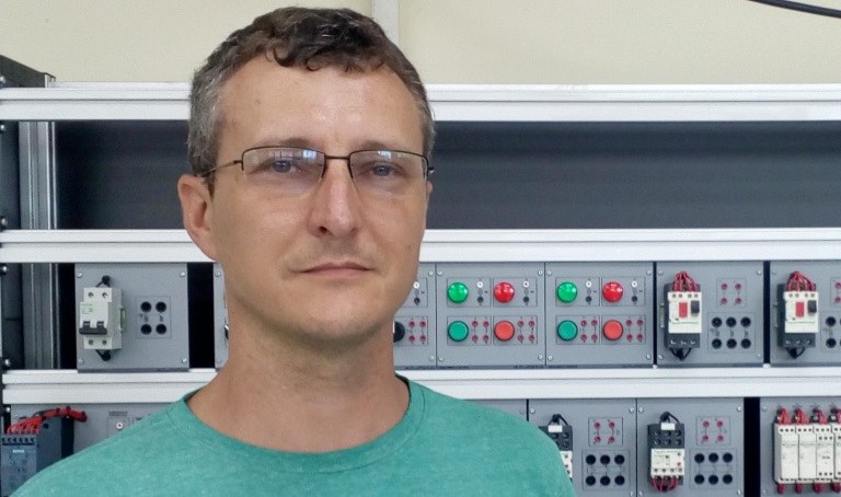 Foto do professor David Quinelato