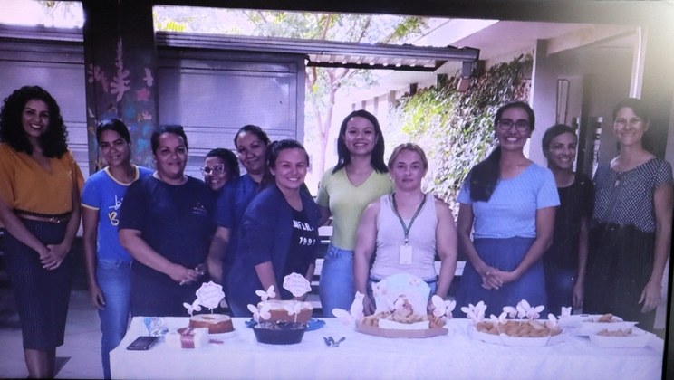 Em 09 de maio de 2024, algumas servidoras do IFMS Campus Jardim se reuniram para uma emocionante homenagem ao Dia das Mães. Um momento de carinho e reconhecimento, dedicado a todas as mães do IFMS.