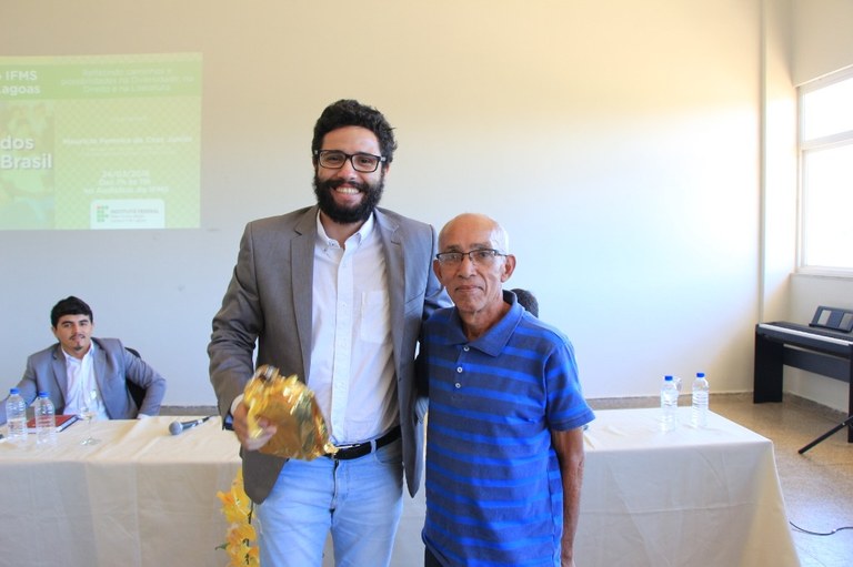 mauricio-presente mauricio-presente