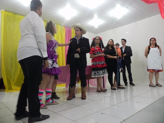 Evento reuniu estudantes, servidores e comunidade para diversas atividades culturais sobre o Natal
