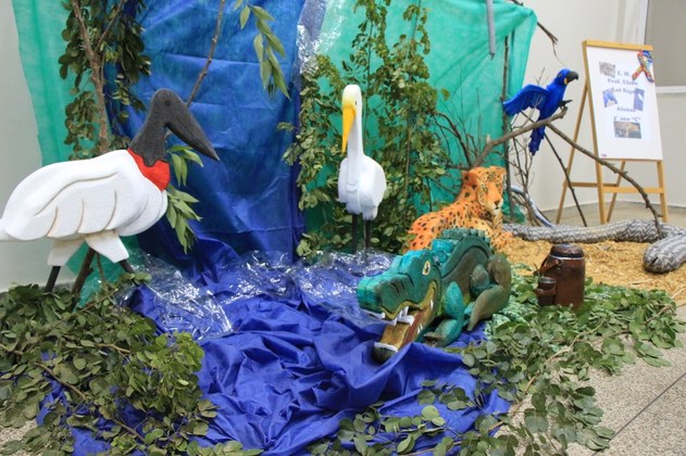 Cenário do Pantanal elaborado pelas estudantes da Escola Municipal Professor Elson Lot Rigo