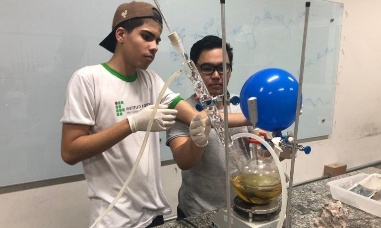 Tinta ecológica a partir de óleo de fritura