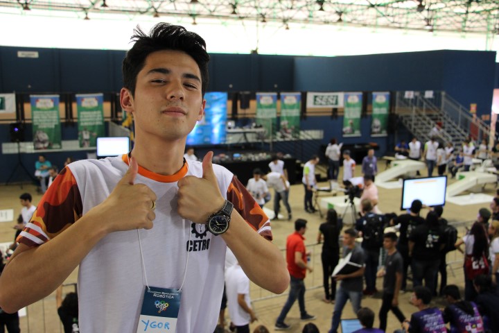 Ygor e seu otimismo com o robô Boom