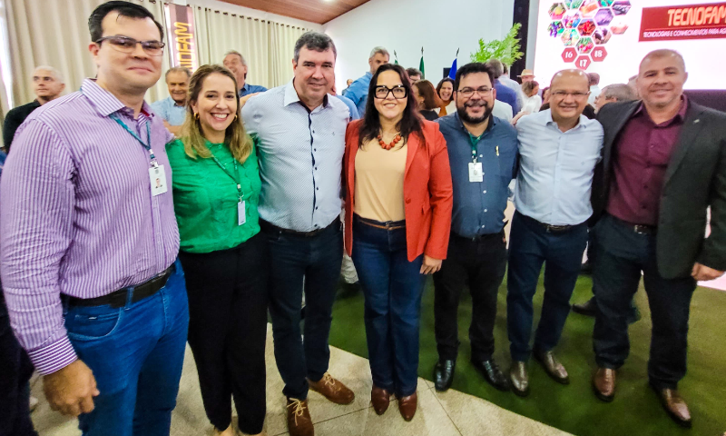 Gestores e governador