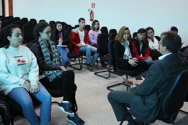 A pauta com os estudantes tratou ainda da cobertura da quadra e barracão para máquinas agrícolas - Foto: Ascom/IFMS