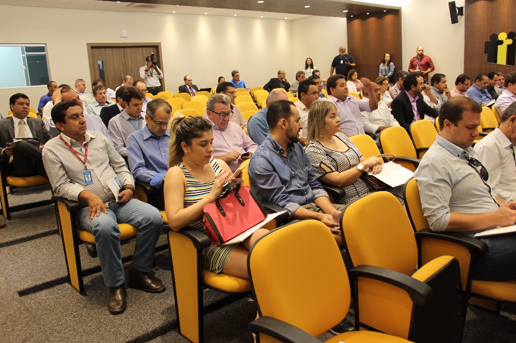 Encontro com prefeitos na Assomasul