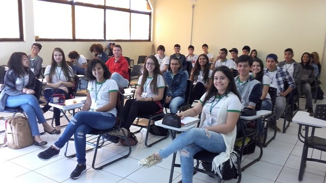 Dentre os estudantes que retornaram às aulas estão os do curso técnico em Informática para Internet - Fotos: Alexandra Souza e Marlon Marinho