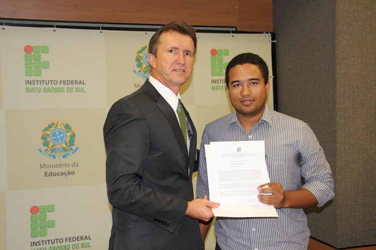 Danilo Adriano Mikucki - Professor - Campus Naviraí