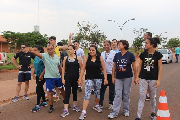 25.10 - maratona (aguardando partida).JPG