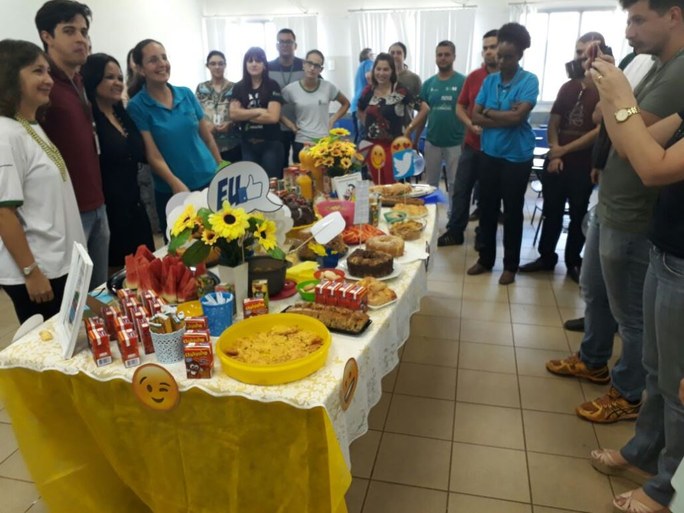 26.10 - tarde (café, comemoração dos aniversariantes dos meses de setembro e outubro).jpeg
